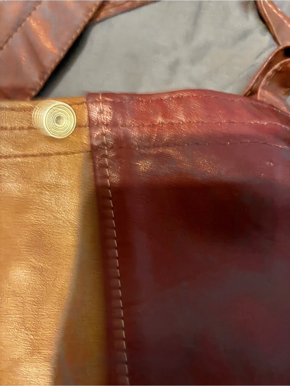 Source Unknown Two-Tone Burgundy and Tan Leather Tote
